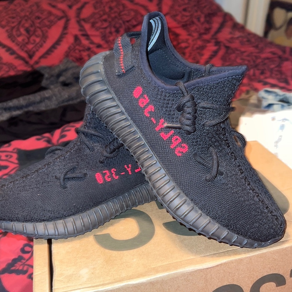 Yeezy 350 bred they are used size 6 with box good condition
